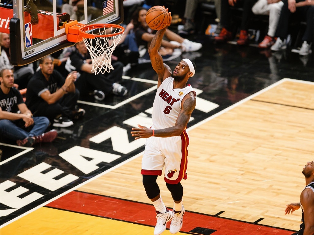 詹姆斯关键补篮定胜局 东契奇空砍34分 湖人惊险击败步行者